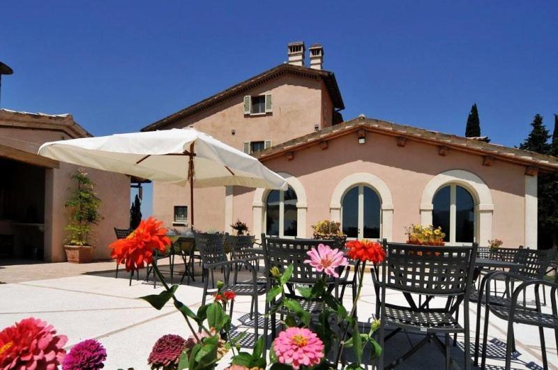 Country House Casco Dell'Acqua เตรวี ภายนอก รูปภาพ