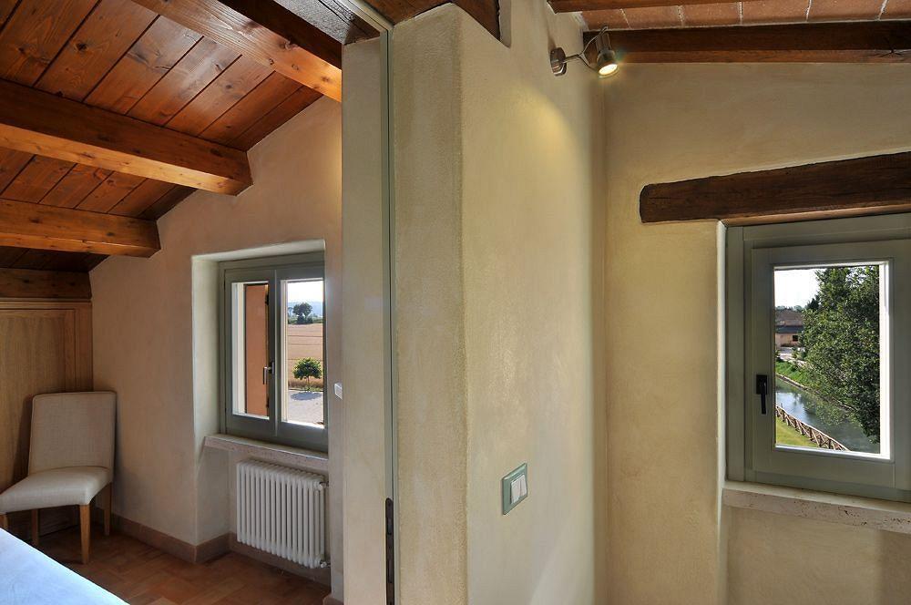Country House Casco Dell'Acqua เตรวี ภายนอก รูปภาพ